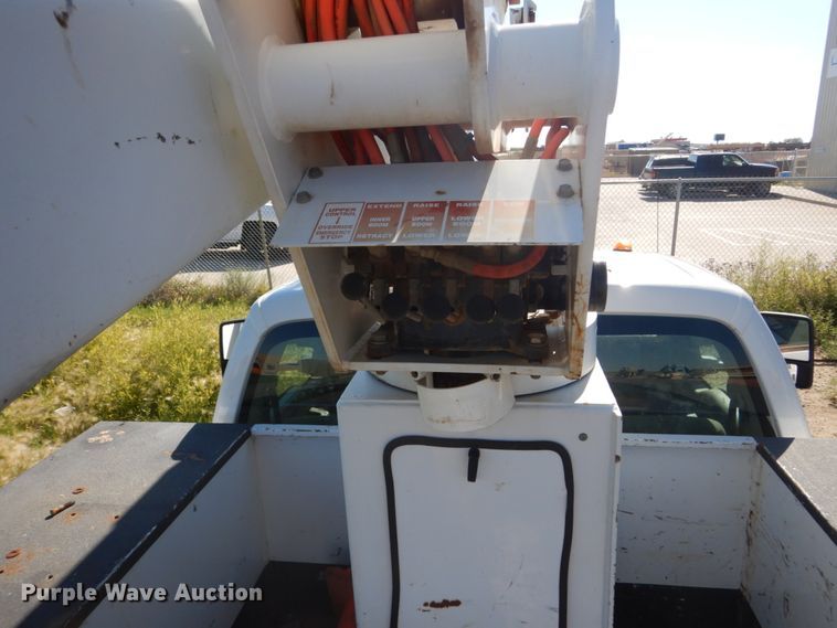 image for item FU9136 2012 Ford F550 Super Duty bucket truck