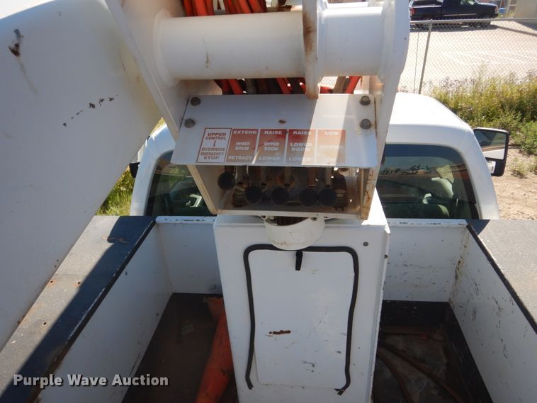 image for item FU9136 2012 Ford F550 Super Duty bucket truck