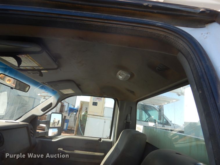 image for item FU9136 2012 Ford F550 Super Duty bucket truck