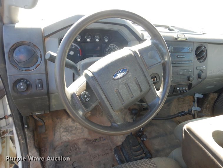 image for item FU9136 2012 Ford F550 Super Duty bucket truck