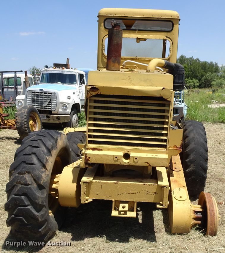 image for item GC9205 1966 Wabco NHC4C1  rigid frame motor grader