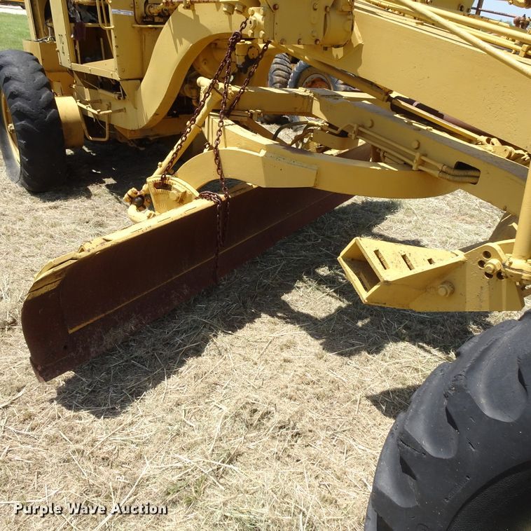 image for item GC9205 1966 Wabco NHC4C1  rigid frame motor grader