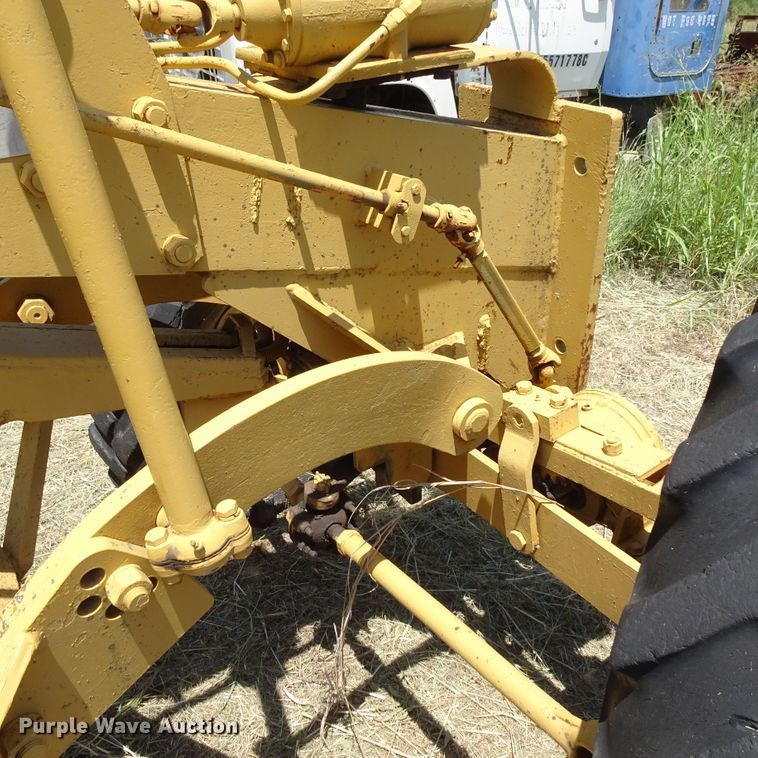 image for item GC9205 1966 Wabco NHC4C1  rigid frame motor grader