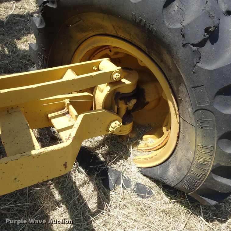 image for item GC9205 1966 Wabco NHC4C1  rigid frame motor grader