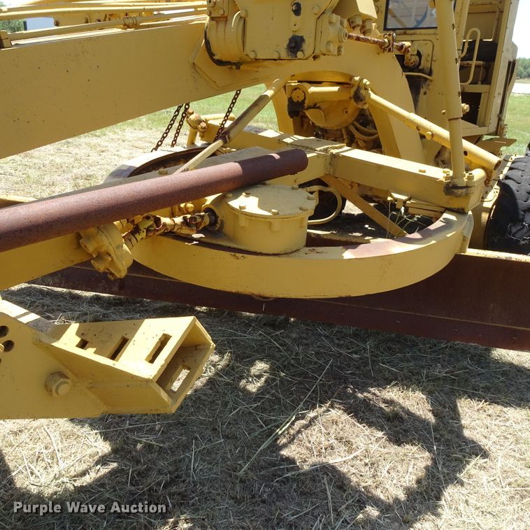 image for item GC9205 1966 Wabco NHC4C1  rigid frame motor grader