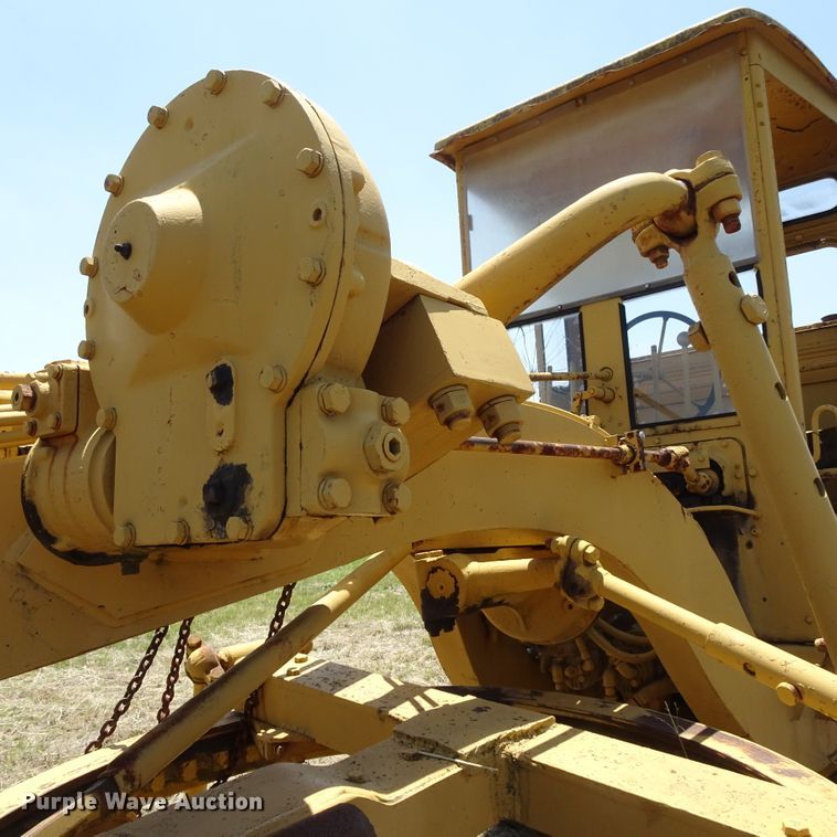 image for item GC9205 1966 Wabco NHC4C1  rigid frame motor grader