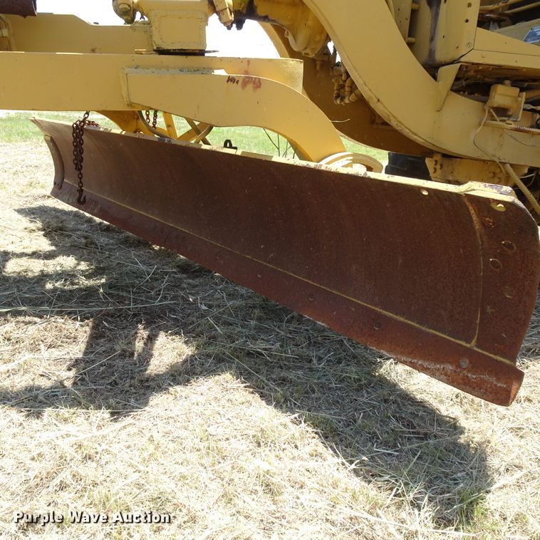 image for item GC9205 1966 Wabco NHC4C1  rigid frame motor grader