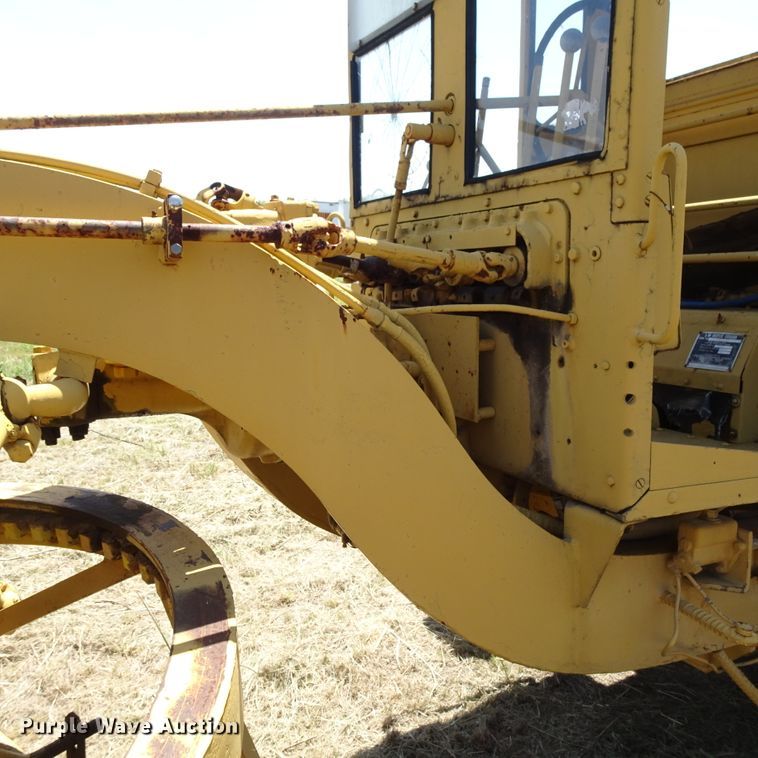 image for item GC9205 1966 Wabco NHC4C1  rigid frame motor grader