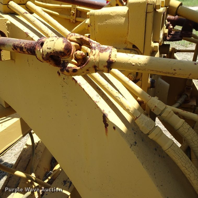 image for item GC9205 1966 Wabco NHC4C1  rigid frame motor grader