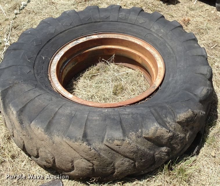 image for item GC9205 1966 Wabco NHC4C1  rigid frame motor grader