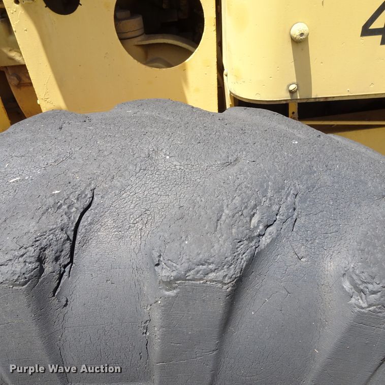 image for item GC9205 1966 Wabco NHC4C1  rigid frame motor grader