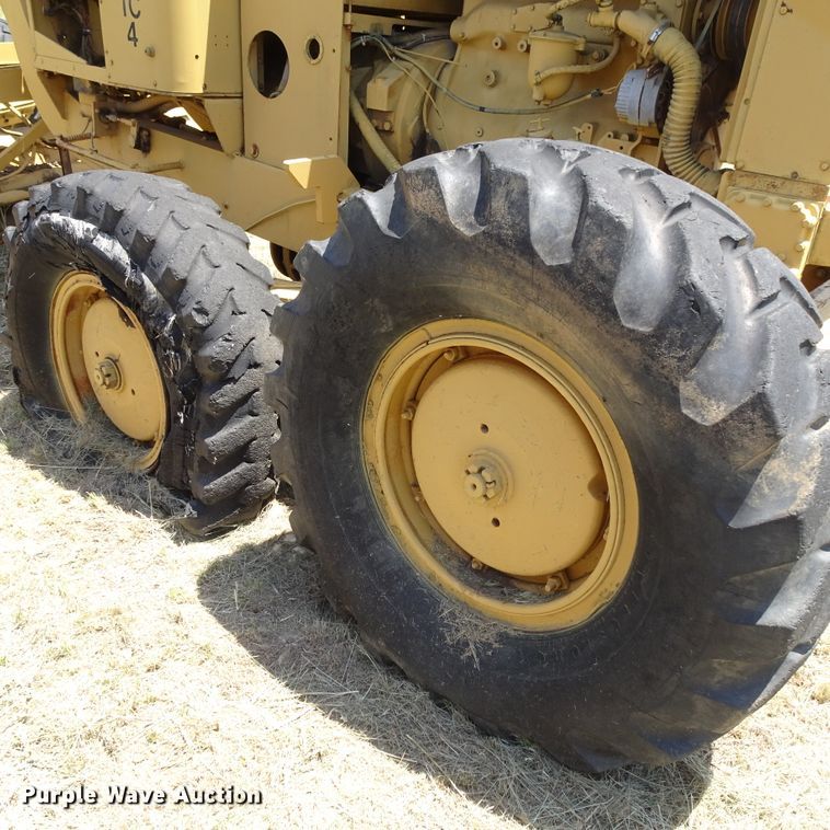 image for item GC9205 1966 Wabco NHC4C1  rigid frame motor grader