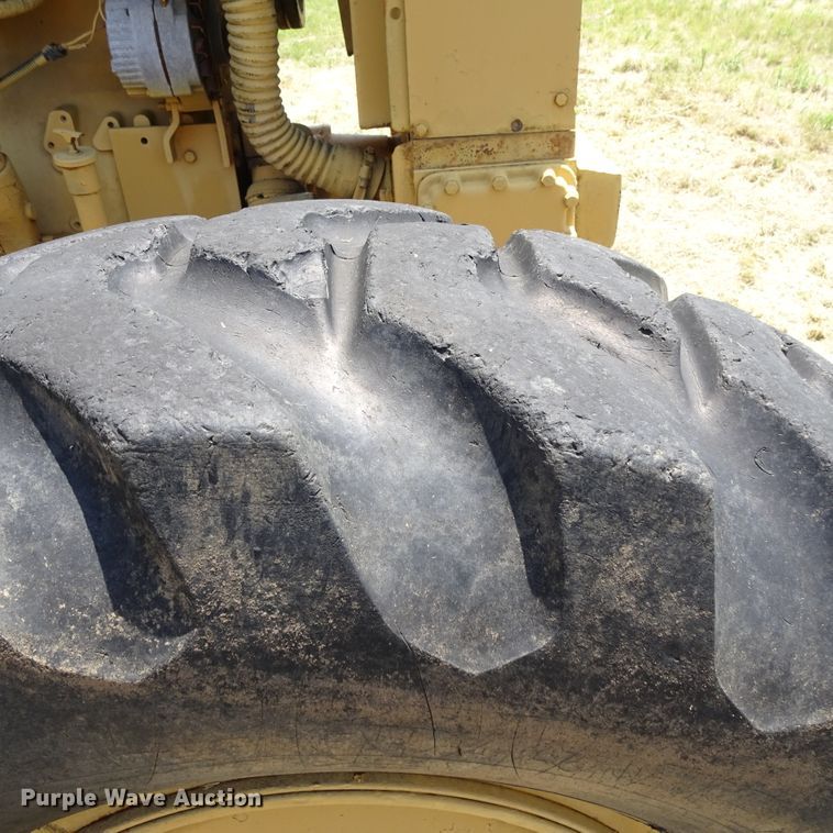 image for item GC9205 1966 Wabco NHC4C1  rigid frame motor grader