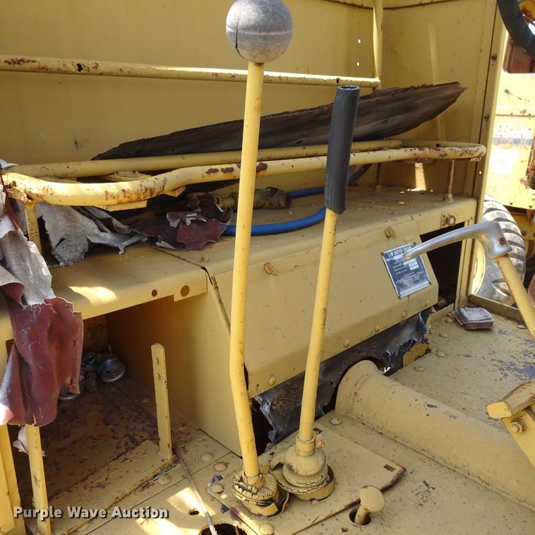 image for item GC9205 1966 Wabco NHC4C1  rigid frame motor grader