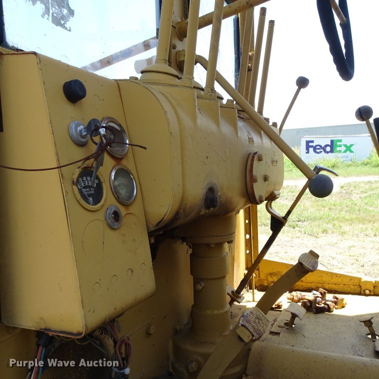 image for item GC9205 1966 Wabco NHC4C1  rigid frame motor grader