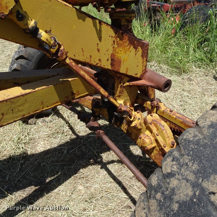 image for item GC9206 1959 Caterpillar 12  motor grader