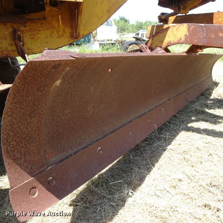 image for item GC9206 1959 Caterpillar 12  motor grader