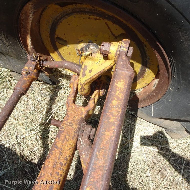 image for item GC9206 1959 Caterpillar 12  motor grader