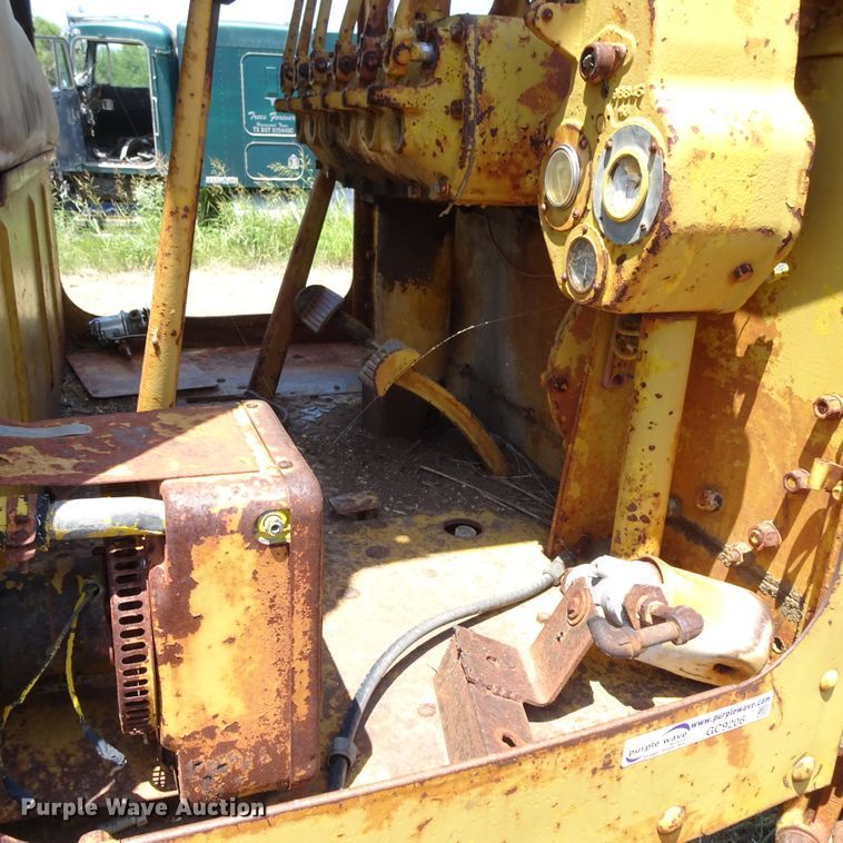 image for item GC9206 1959 Caterpillar 12  motor grader