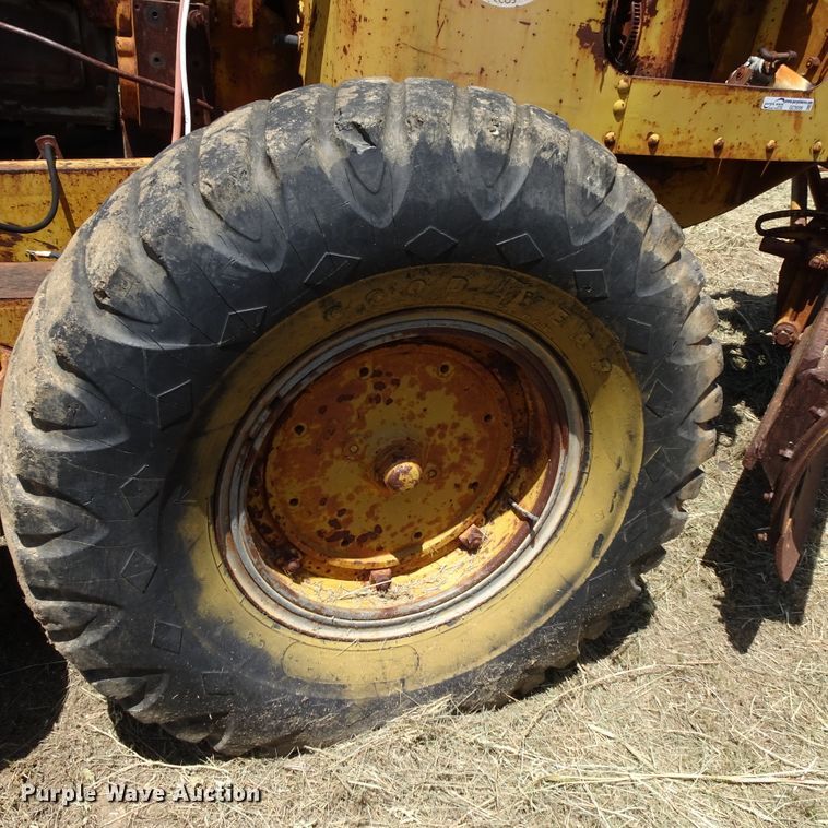 image for item GC9206 1959 Caterpillar 12  motor grader