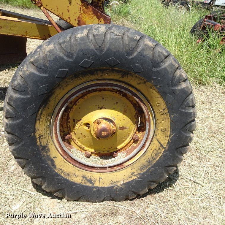 image for item GC9206 1959 Caterpillar 12  motor grader