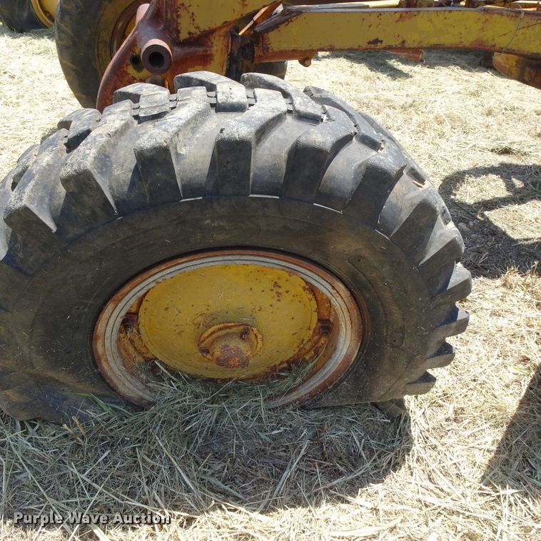 image for item GC9206 1959 Caterpillar 12  motor grader