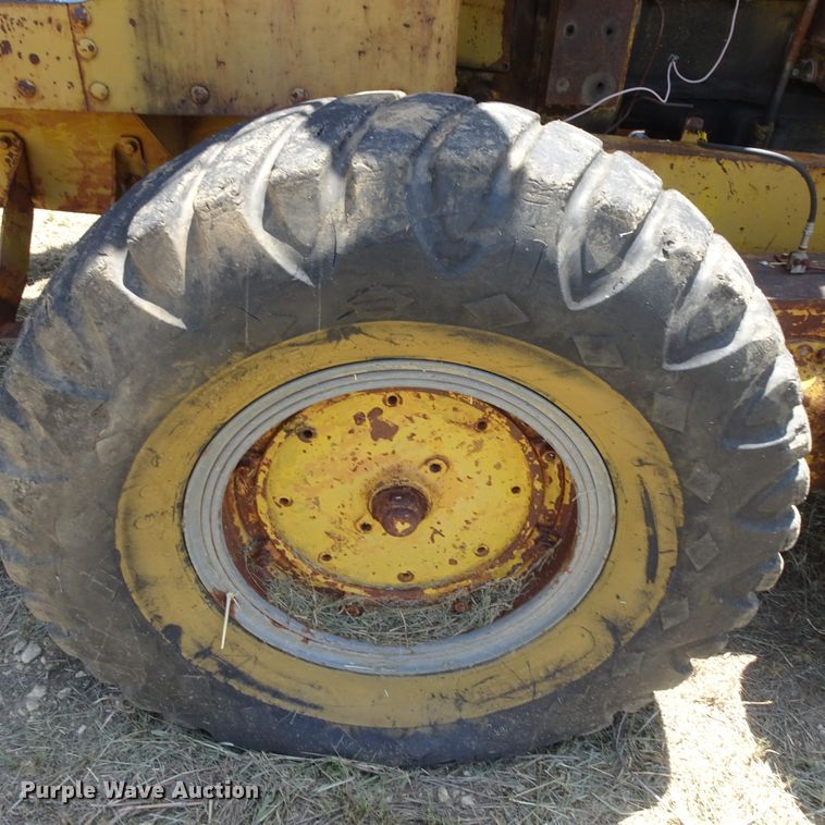 image for item GC9206 1959 Caterpillar 12  motor grader