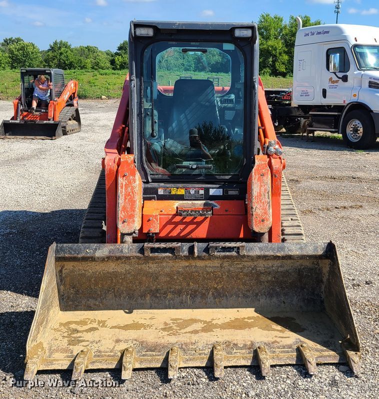 image for item GO9305 2014 Kubota SVL75-2  tracked skid steer loader
