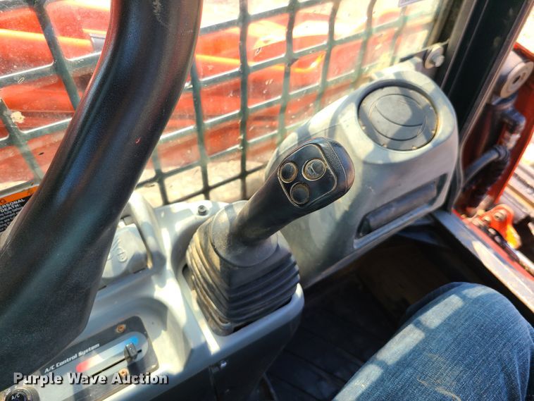 image for item GO9305 2014 Kubota SVL75-2  tracked skid steer loader