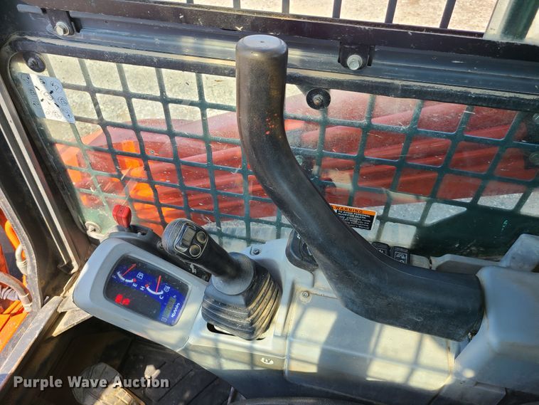 image for item GO9305 2014 Kubota SVL75-2  tracked skid steer loader
