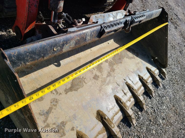 image for item GO9305 2014 Kubota SVL75-2  tracked skid steer loader