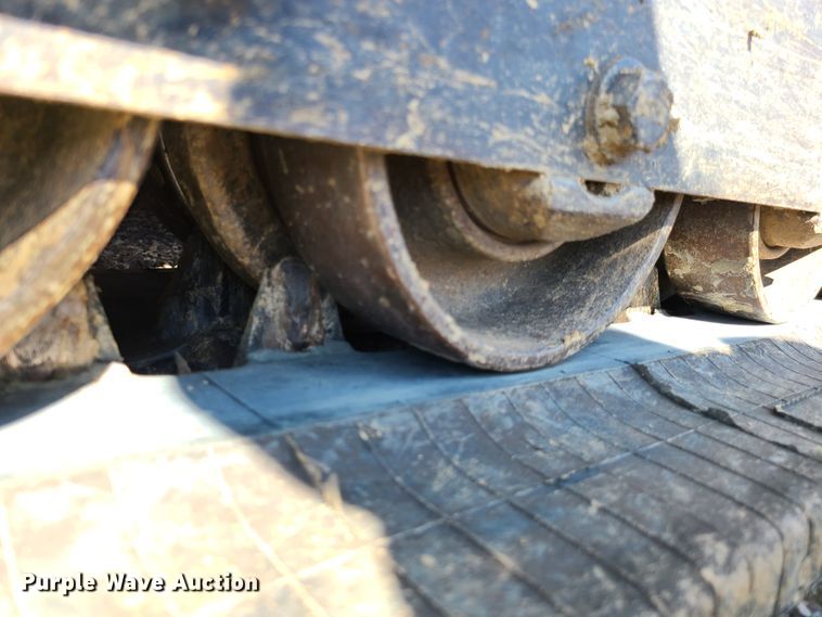 image for item GO9305 2014 Kubota SVL75-2  tracked skid steer loader