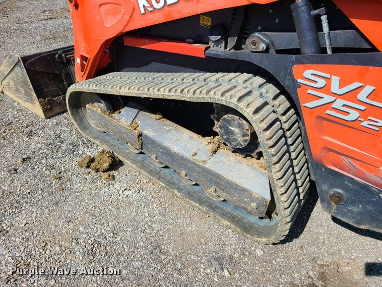 image for item GO9305 2014 Kubota SVL75-2  tracked skid steer loader