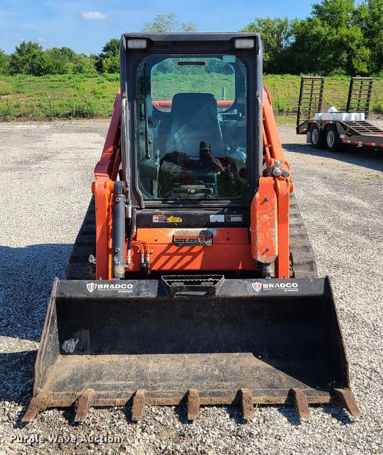 image for item GO9306 2016 Kubota SVL75-2  tracked skid steer loader