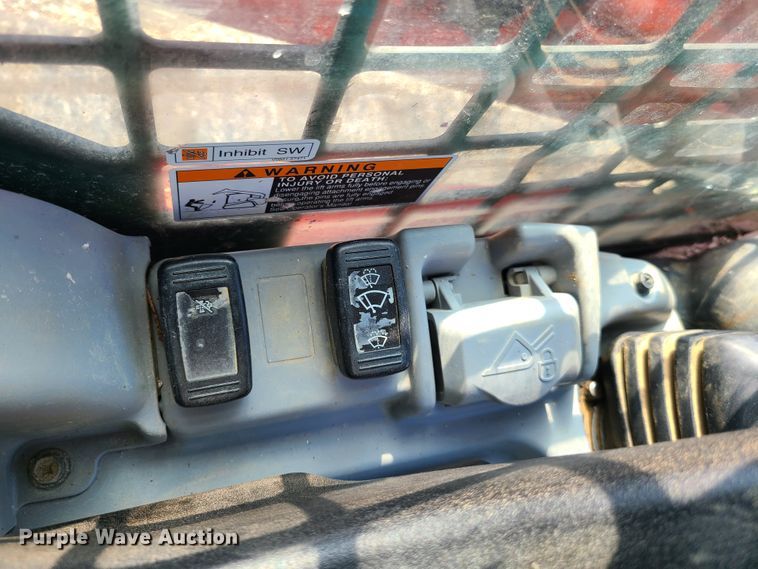 image for item GO9306 2016 Kubota SVL75-2  tracked skid steer loader