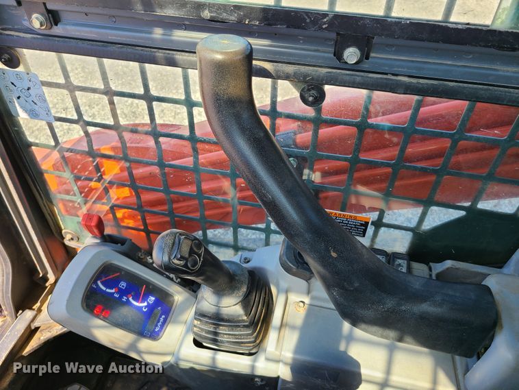 image for item GO9306 2016 Kubota SVL75-2  tracked skid steer loader