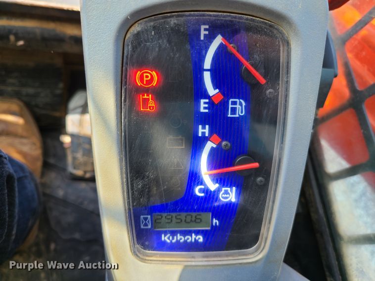 image for item GO9306 2016 Kubota SVL75-2  tracked skid steer loader