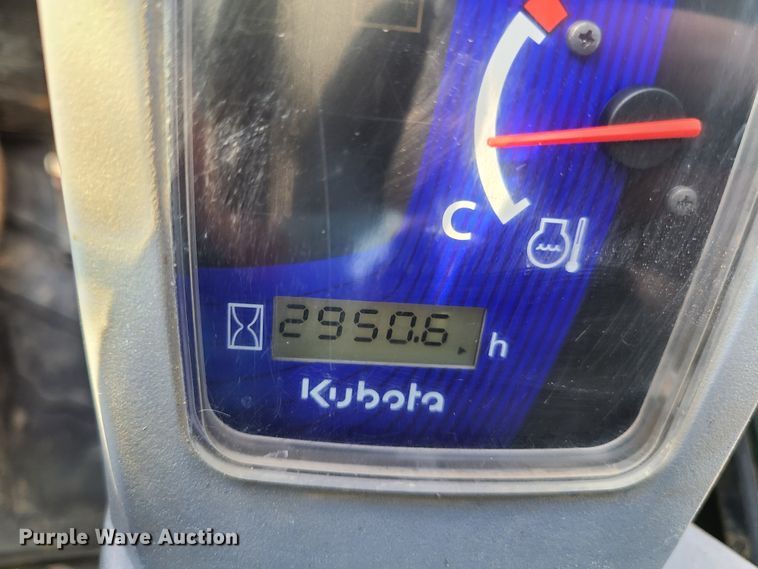 image for item GO9306 2016 Kubota SVL75-2  tracked skid steer loader