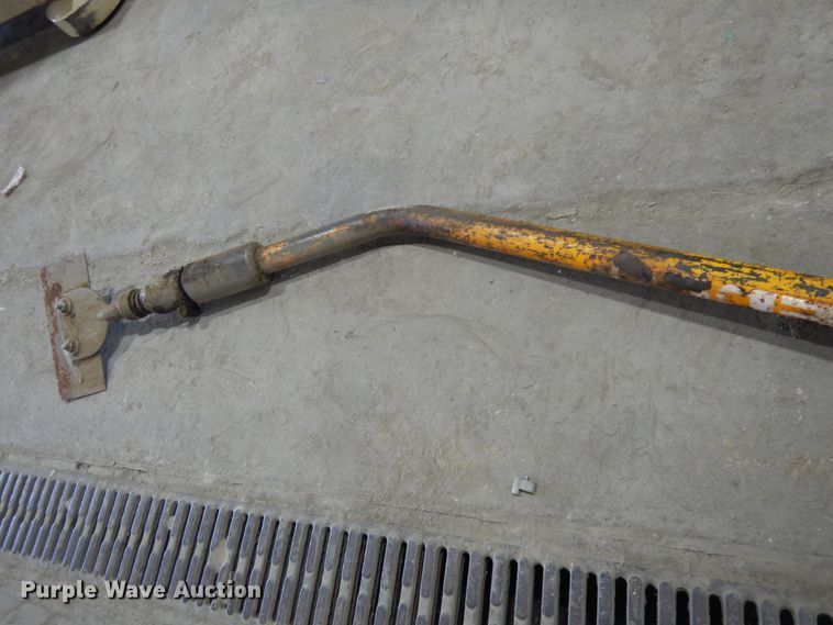 image for item GQ9732 Edco pneumatic spade