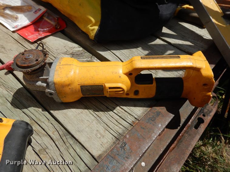 image for item GQ9738 Tools