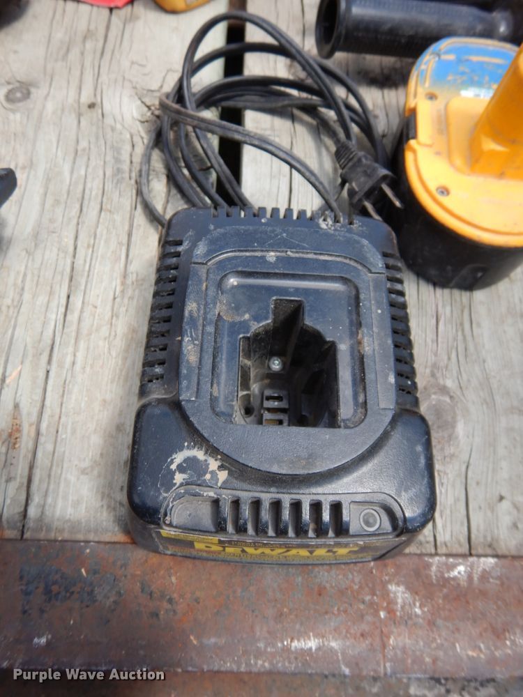 image for item GQ9738 Tools