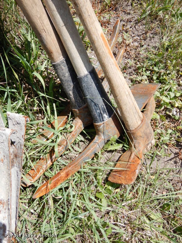 image for item GQ9738 Tools