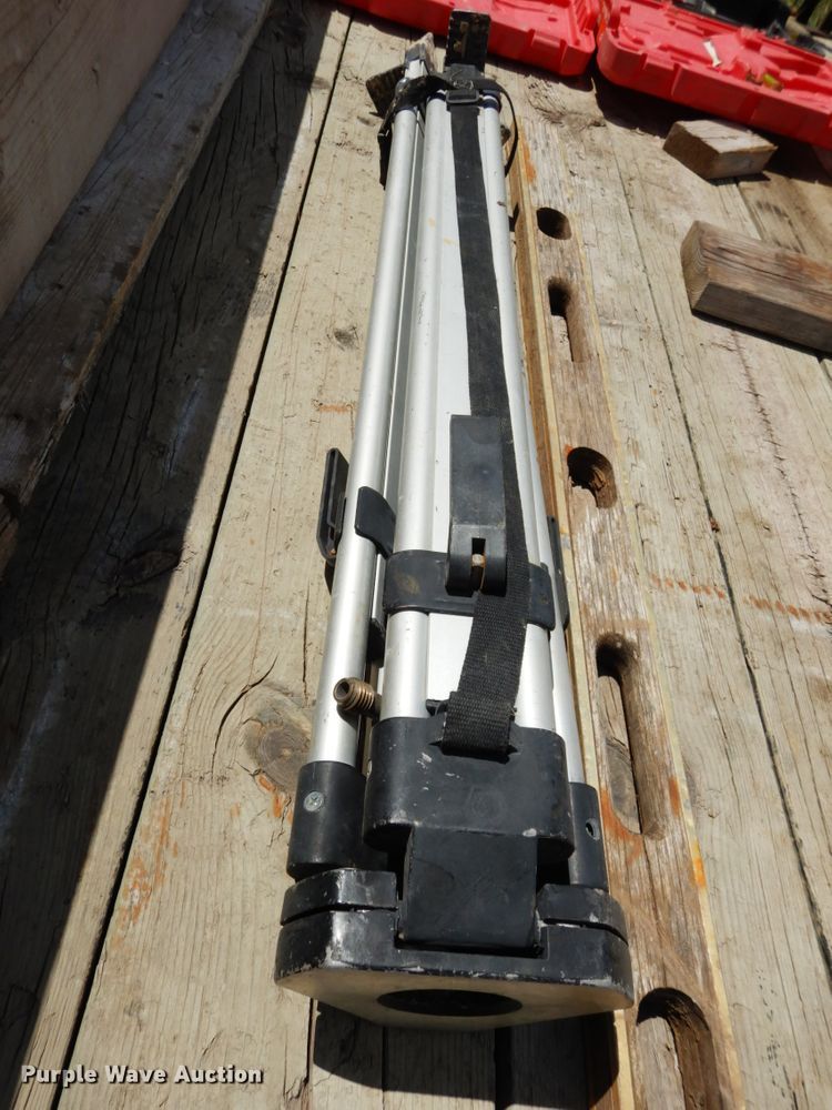 image for item GQ9738 Tools