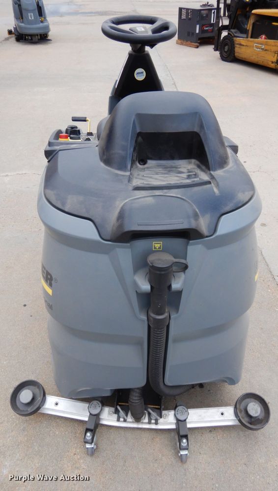 image for item GQ9739 2018 Karcher B90RR65 floor scrubber