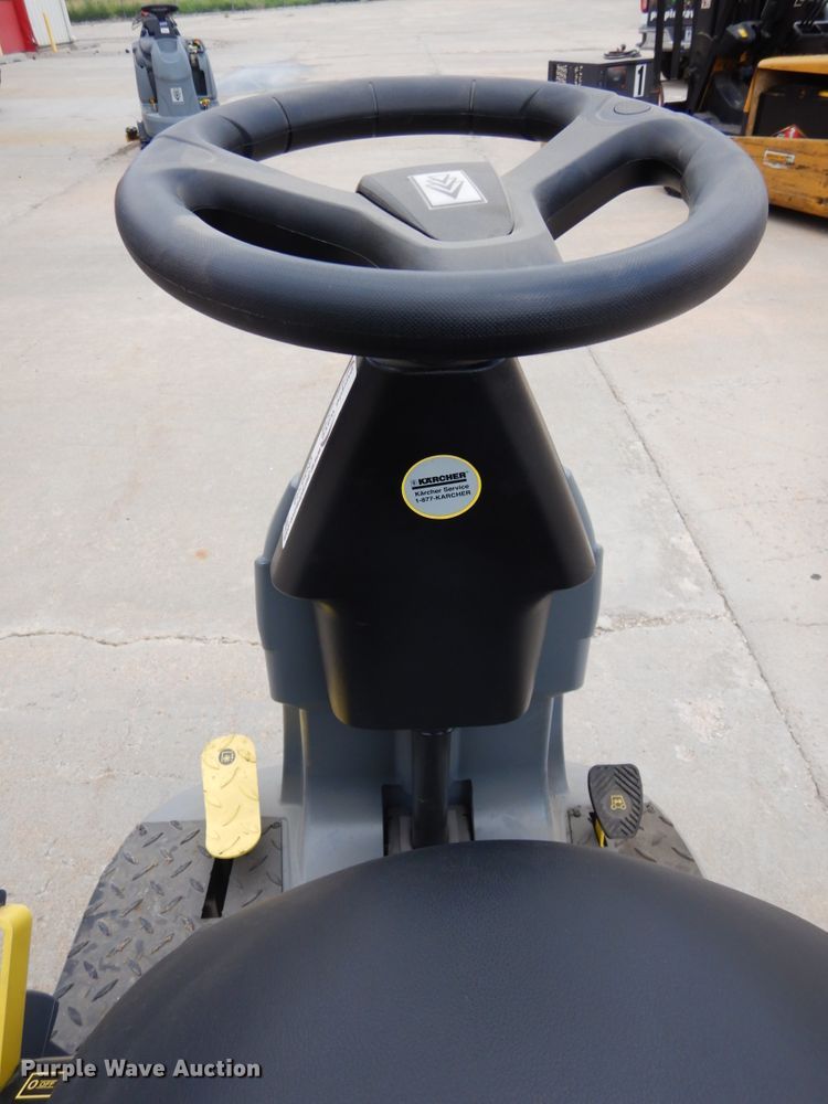 image for item GQ9739 2018 Karcher B90RR65 floor scrubber