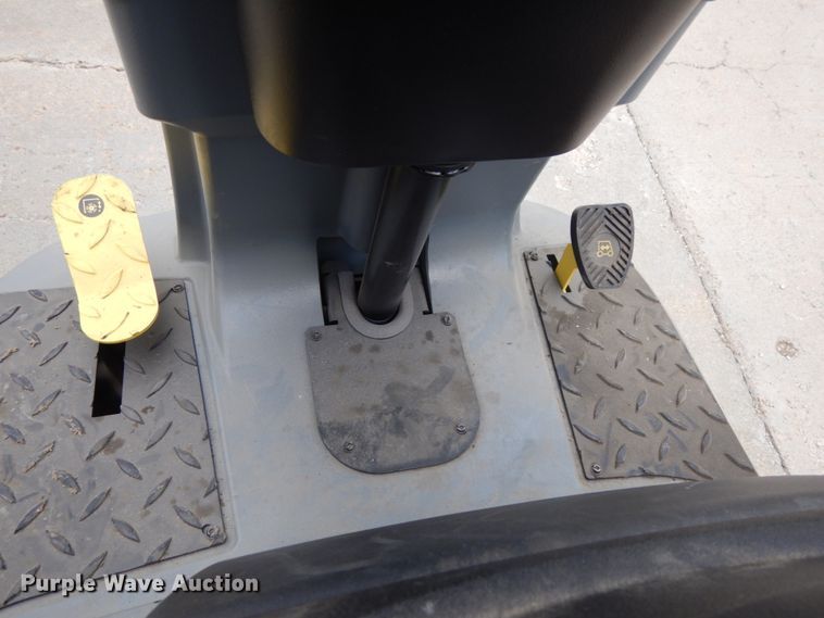 image for item GQ9739 2018 Karcher B90RR65 floor scrubber