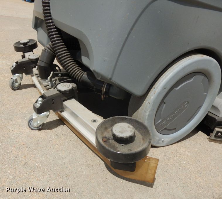 image for item GQ9739 2018 Karcher B90RR65 floor scrubber