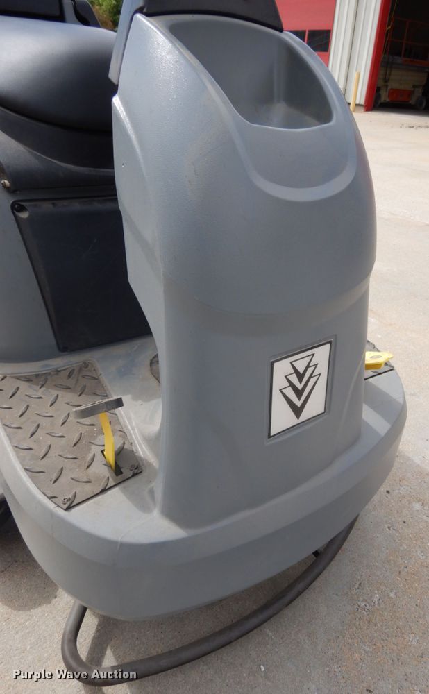 image for item GQ9739 2018 Karcher B90RR65 floor scrubber