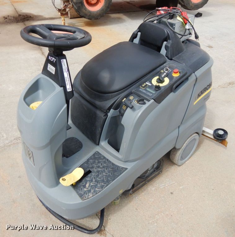 image for item GQ9740 2017 Karcher B90RR65 floor scrubber