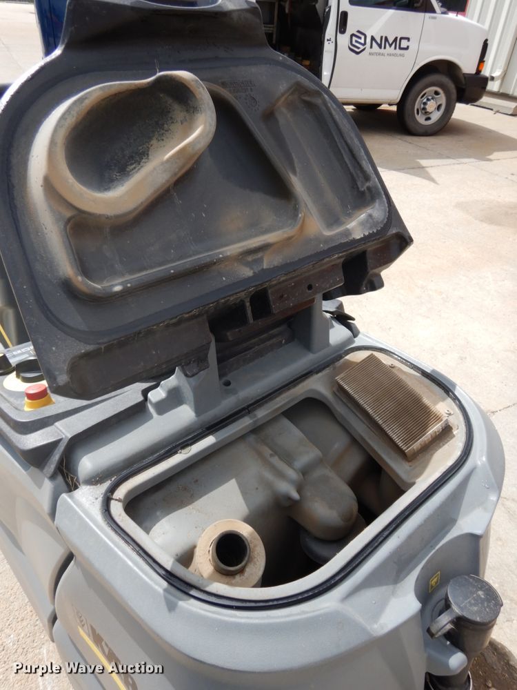 image for item GQ9740 2017 Karcher B90RR65 floor scrubber